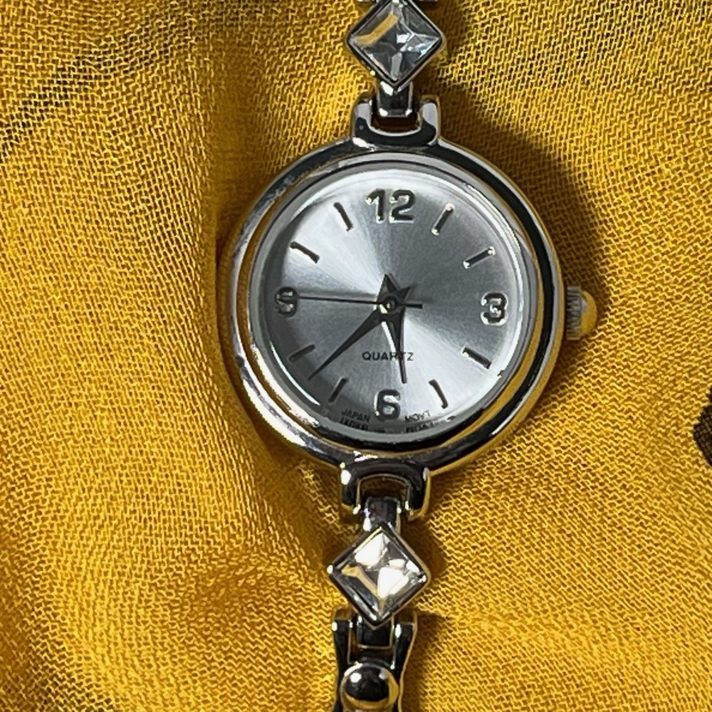 Quartz Japan Movement 22mm Silver Tone Round Silver Tennis Bracelet Stones Bling